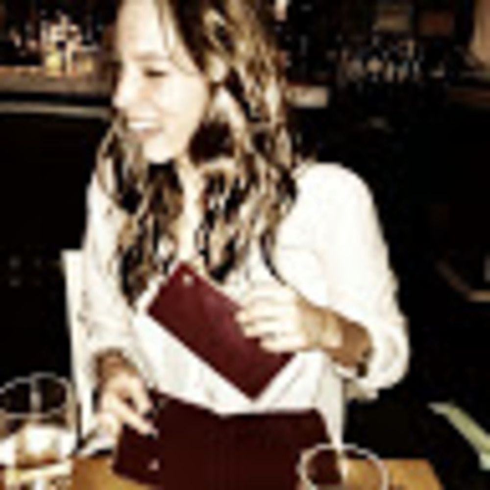 Meet your Posher, Elizabeth